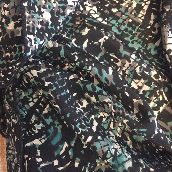 ARITZIA Wilfred Sleeveless Under Silk Camisole Tank Top Print Black Grey XS - Picture 4 of 7